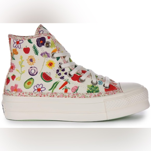 Converse All Stars Shoes - Women’s Chuck Taylor All Star Lift
Platform High Fruits & Florals